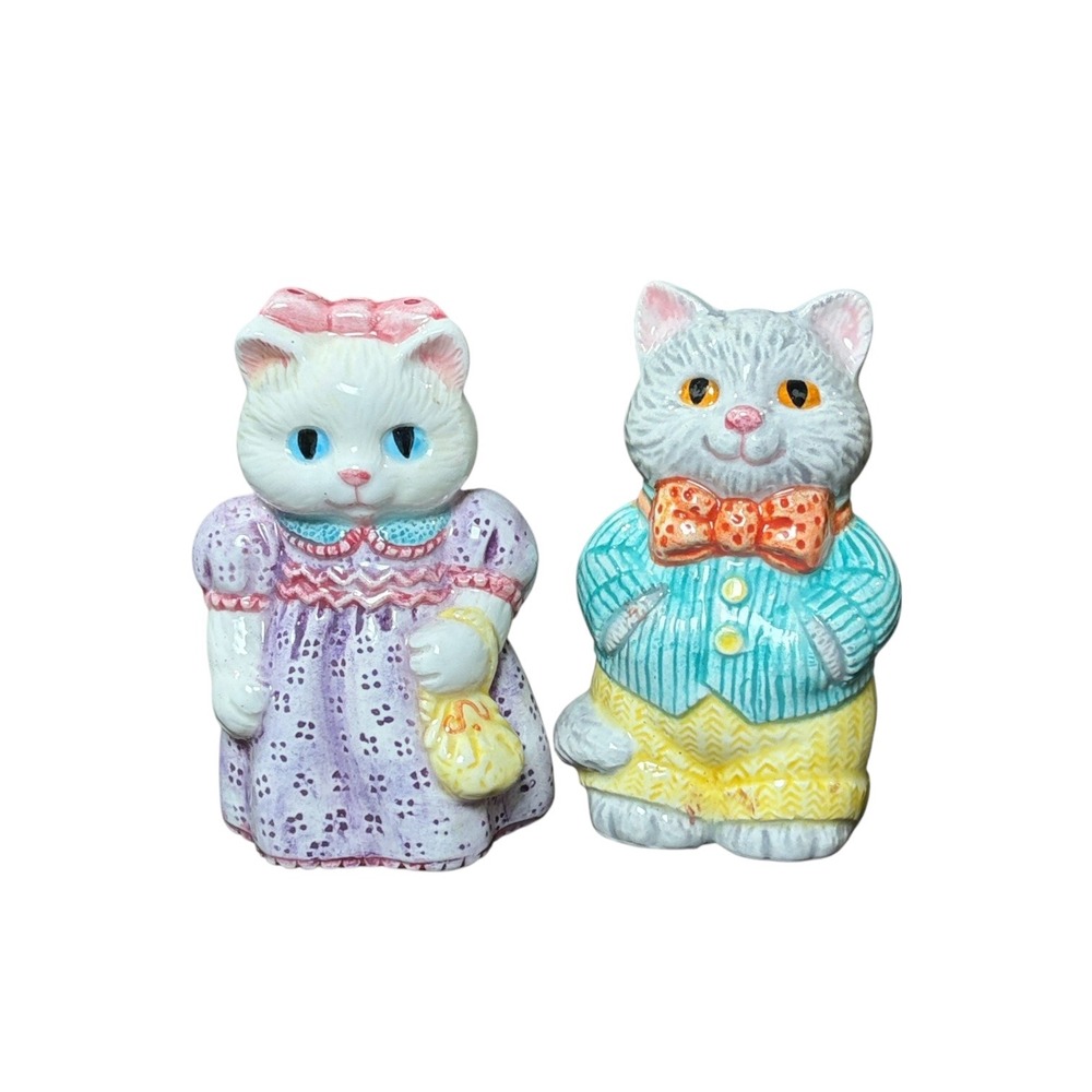 VTG 1992 AVON Country Purr-fection Mr Mrs Kitty Salt Pepper Shaker Cat Figurines